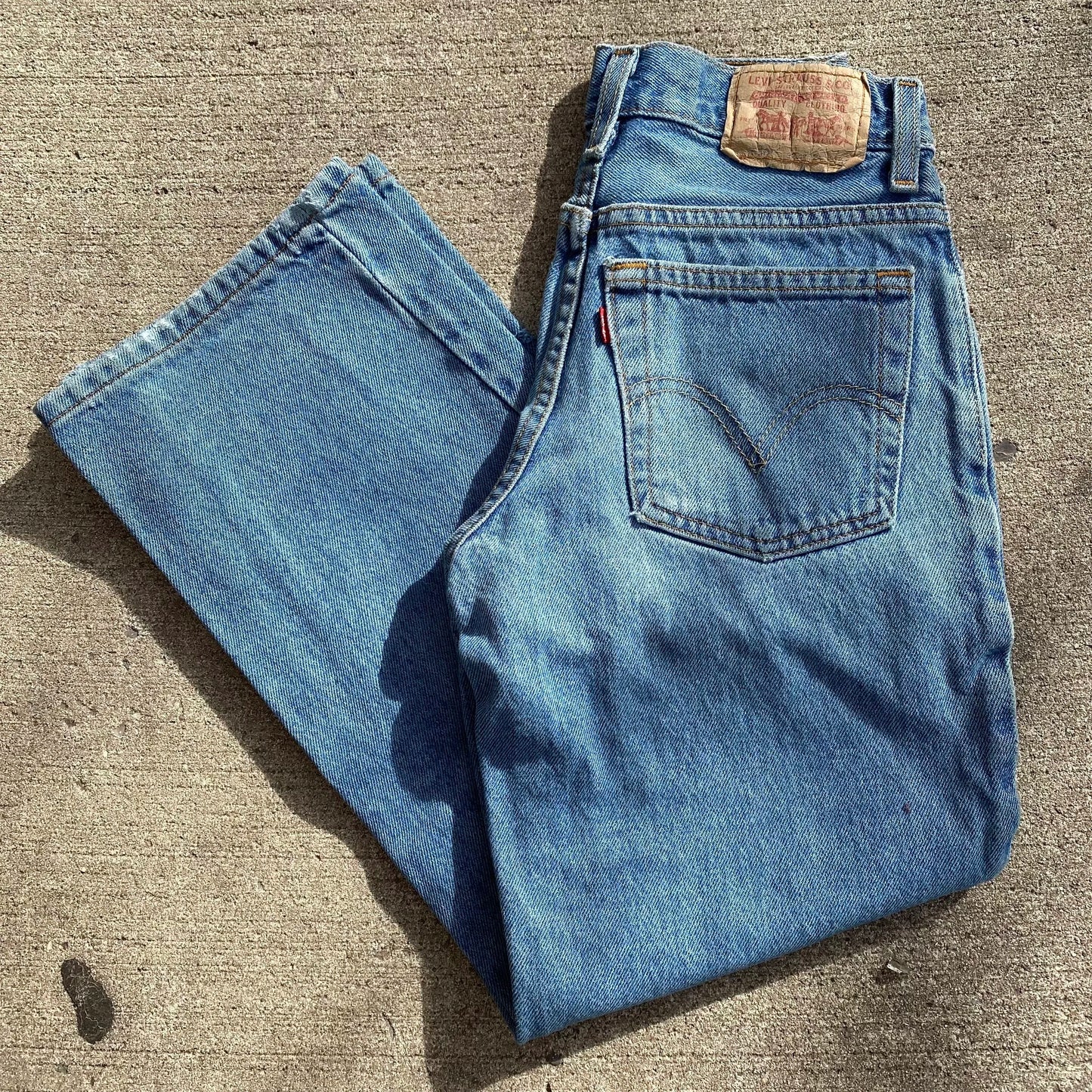 Levi's 550 Jeans – W: 22"