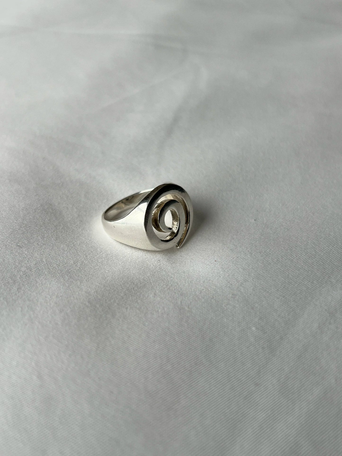 925 Sterling Silver Ring: Spiral