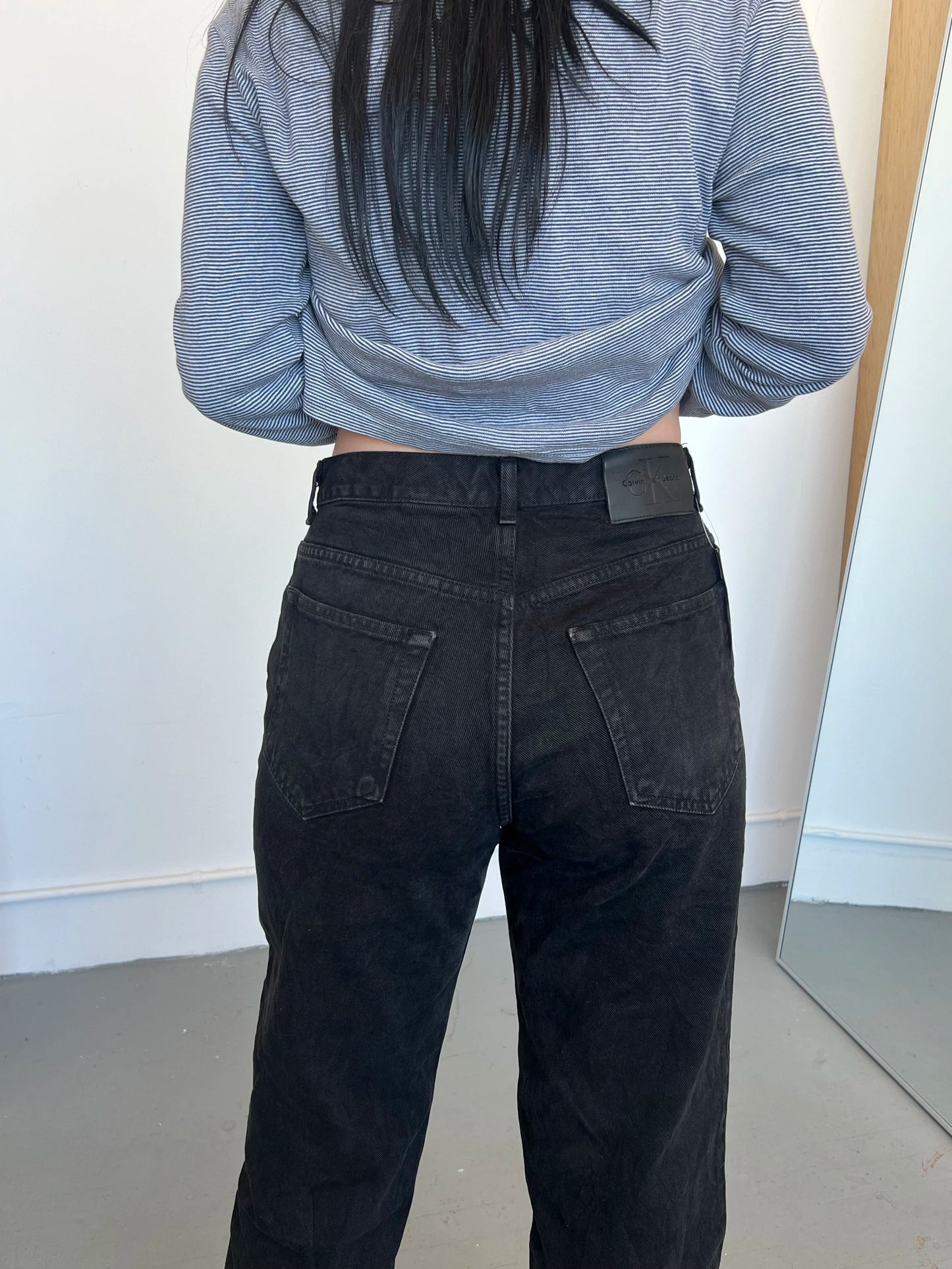Calvin Klein Jeans - W: 32"
