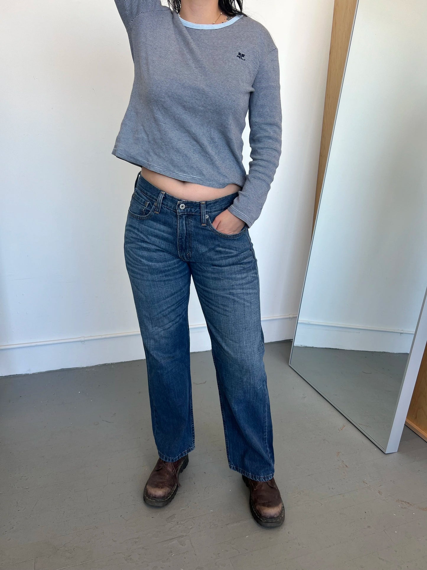 Levi Low Rise Straight Jeans - W: 32"