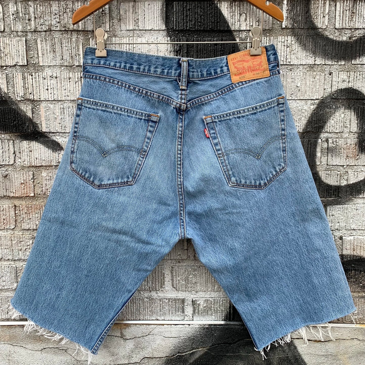 Levis 505 Cutoff Shorts – W: 36"
