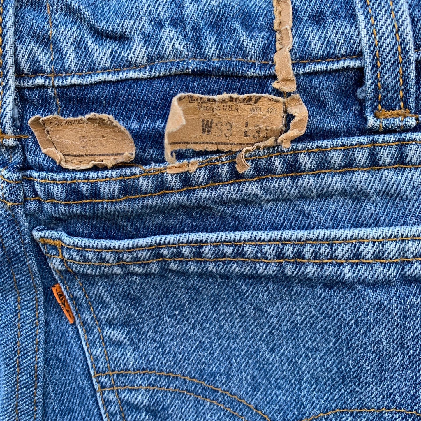 Levis 550 Cutoff Shorts– W: 25"