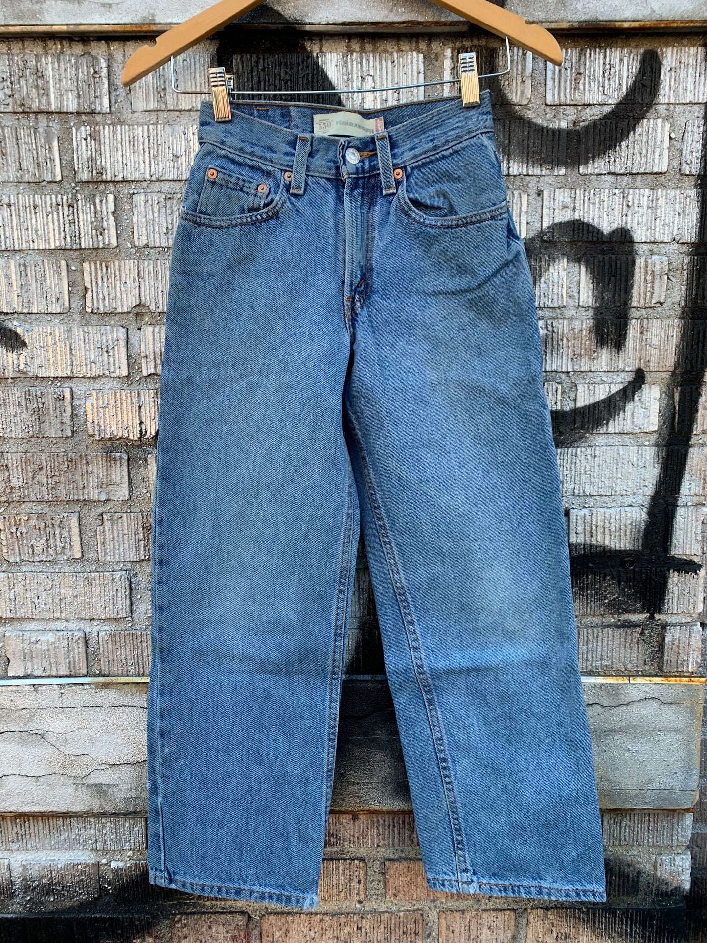 Levi's 550 Jeans – W: 22"