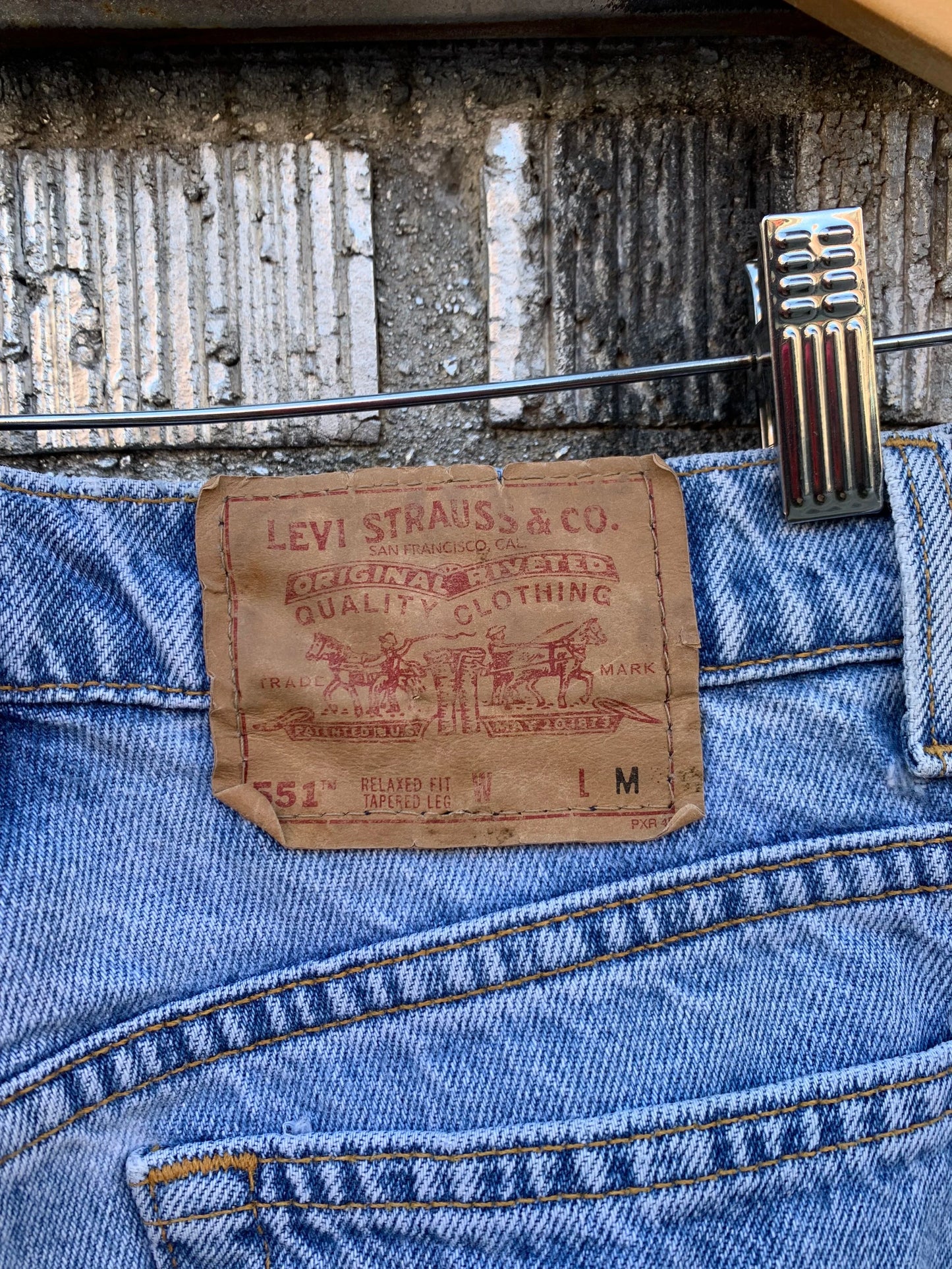 Levis 551 Jeans – W: 28"
