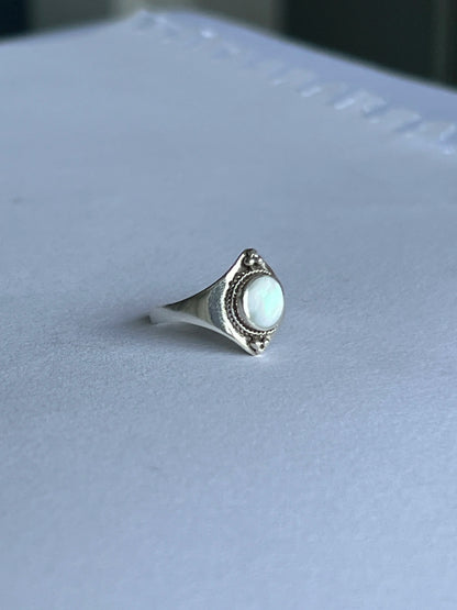 925 Sterling Silver Ring with Pearled Inset