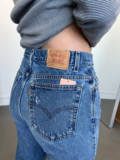 Levis Relaxed Fit Jeans - W: 32"