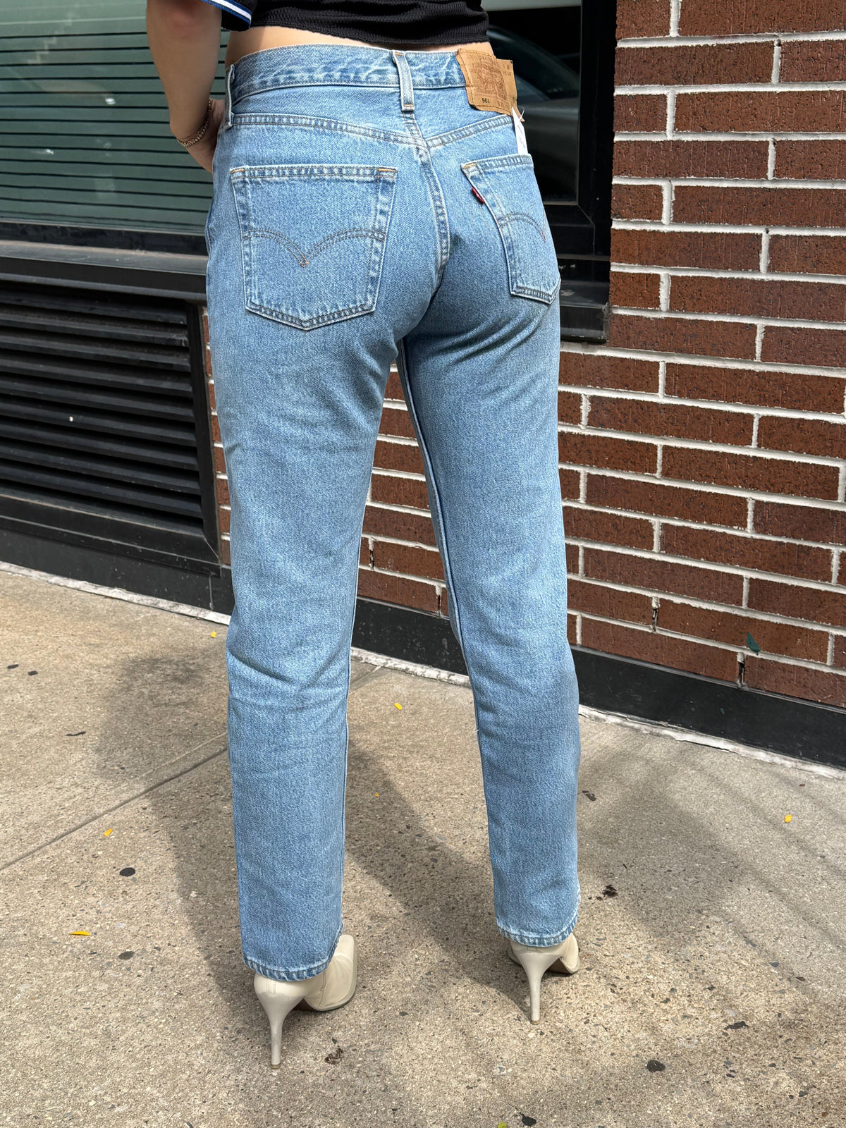 Levi Jeans 501s - W: 27"