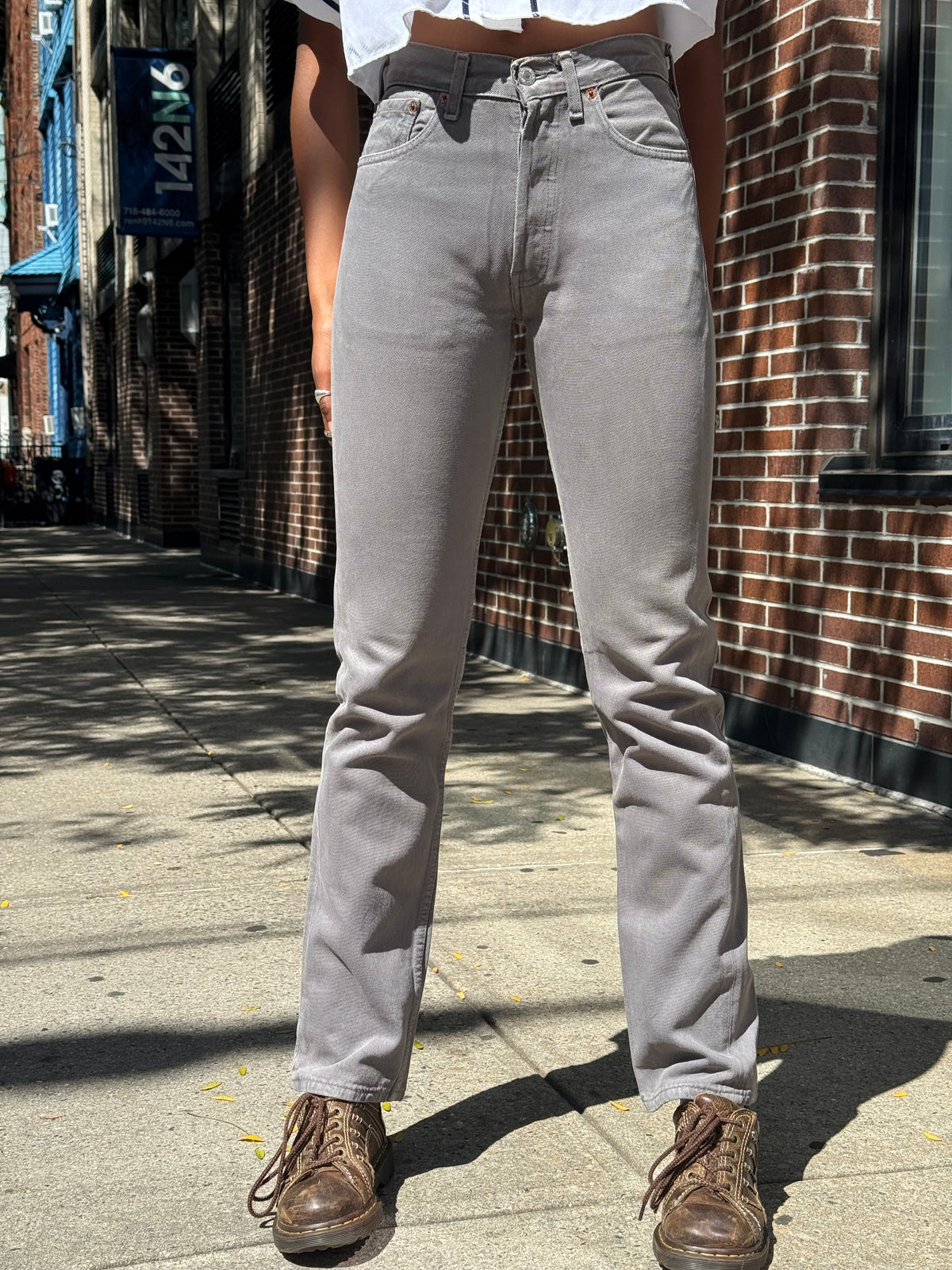 Levi Jeans 501s - W: 24"