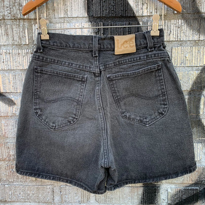 Lee High-Rise Denim Shorts – W: 26"