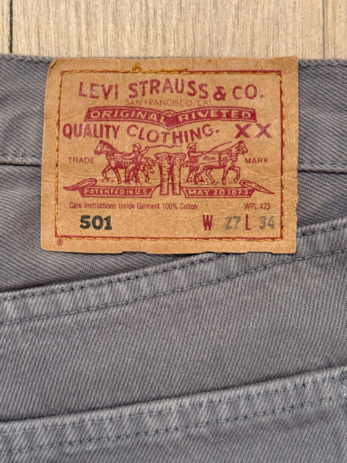 Levi Jeans 501s - W: 24"