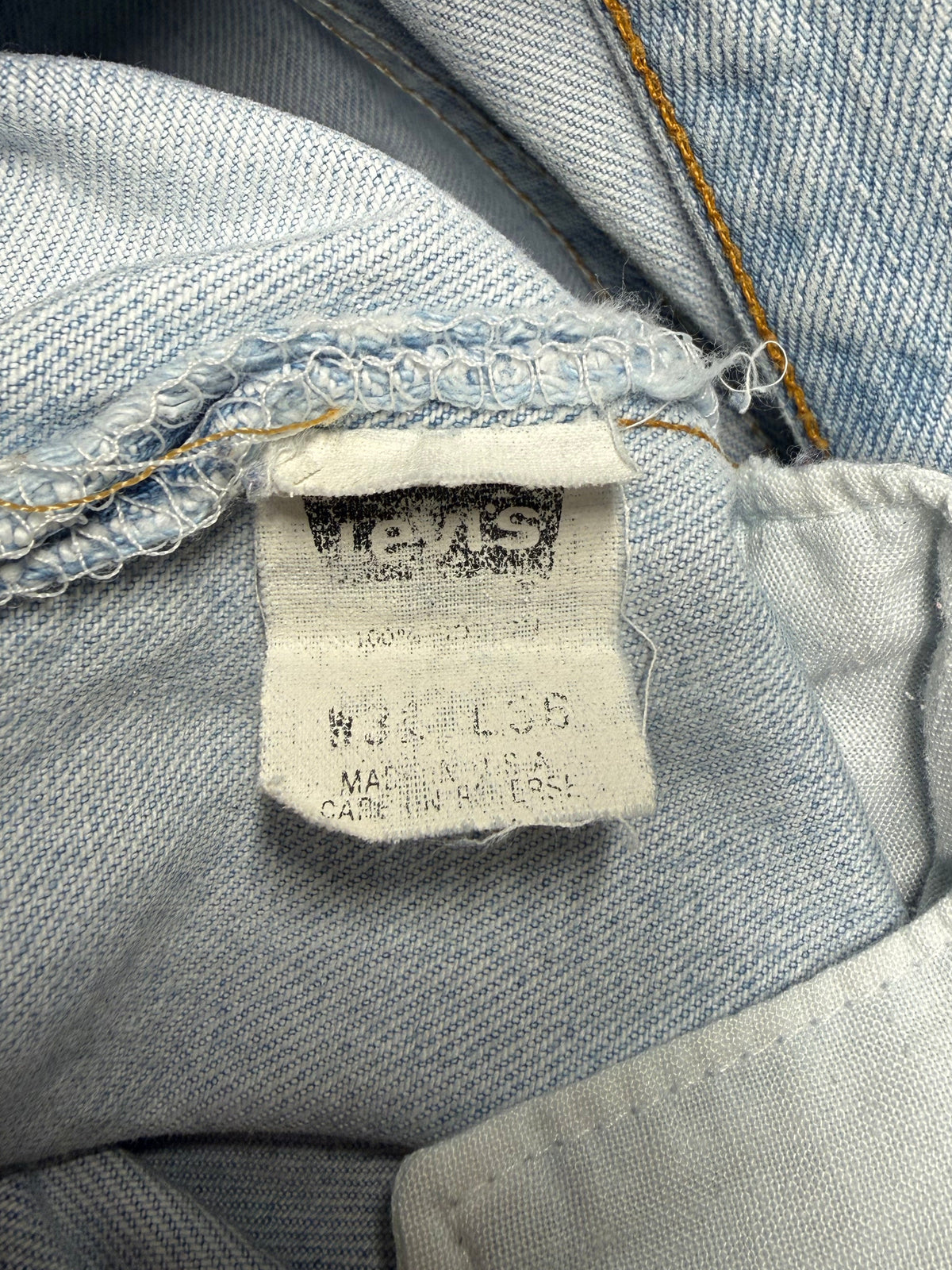 Levi Jeans 501s - W: 28"